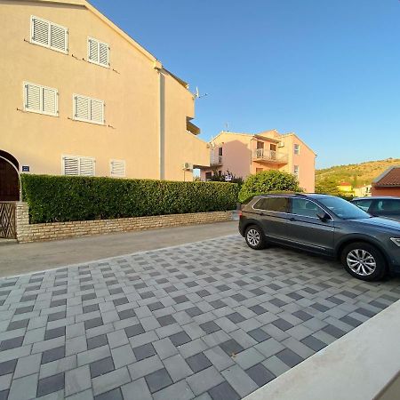 Apartments Pulic Жаборич Екстериор снимка
