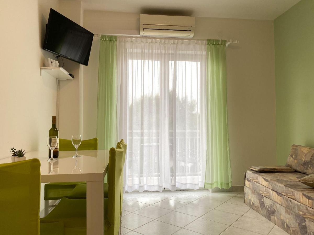 Apartments Pulic Жаборич Екстериор снимка