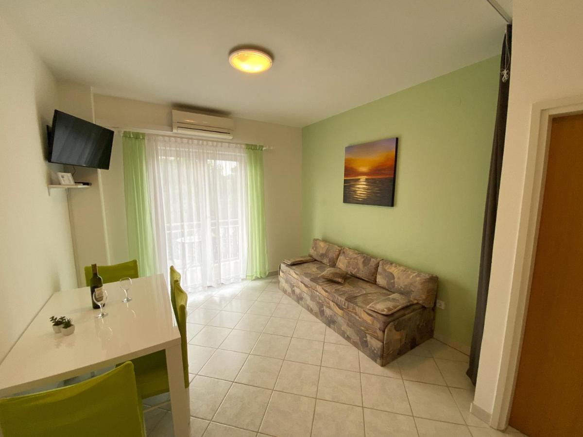 Apartments Pulic Жаборич Екстериор снимка