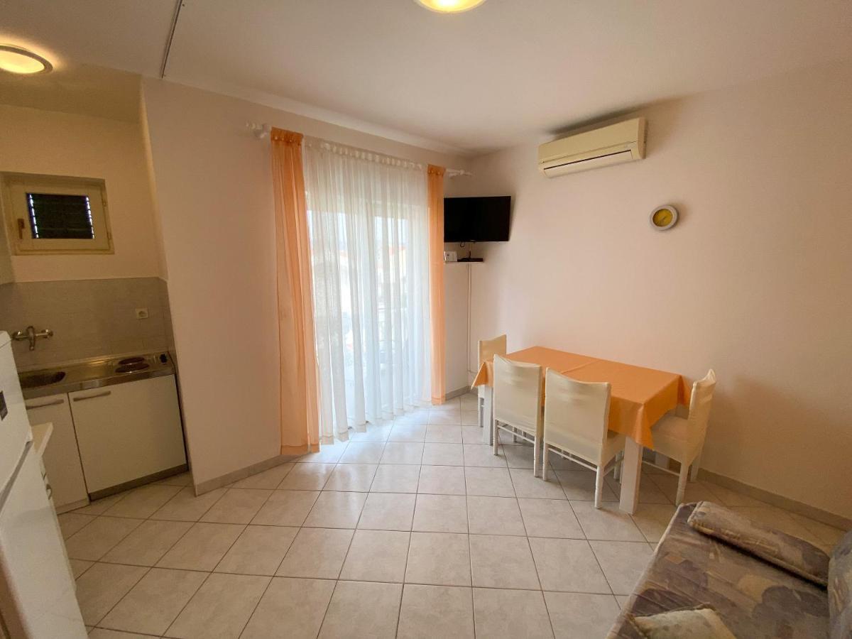 Apartments Pulic Жаборич Екстериор снимка