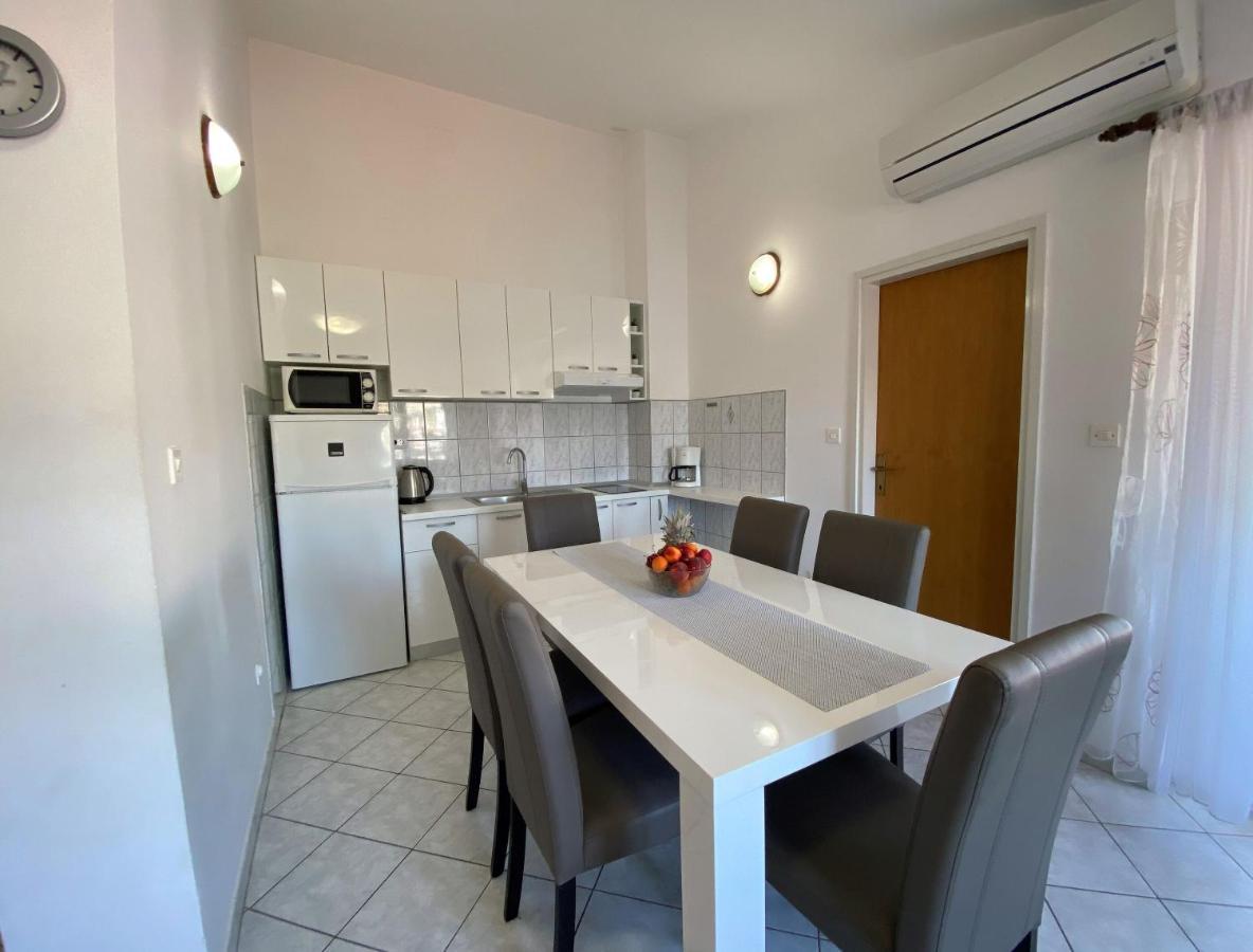 Apartments Pulic Жаборич Екстериор снимка