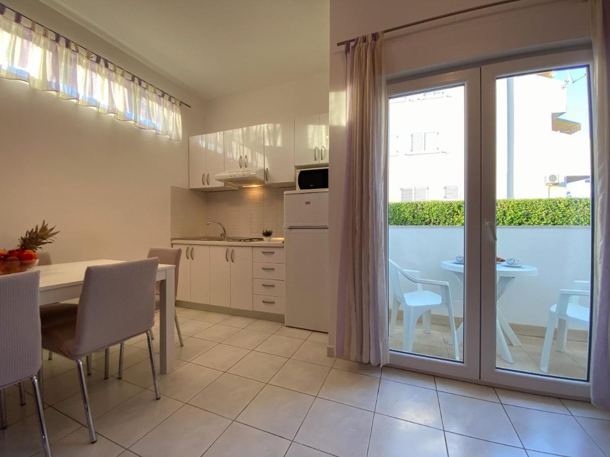 Apartments Pulic Жаборич Екстериор снимка