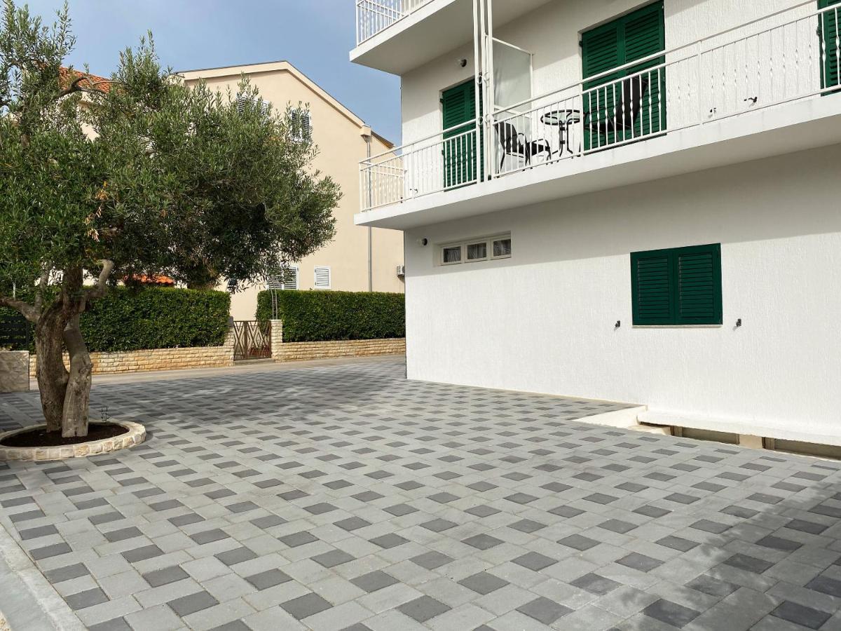 Apartments Pulic Жаборич Екстериор снимка