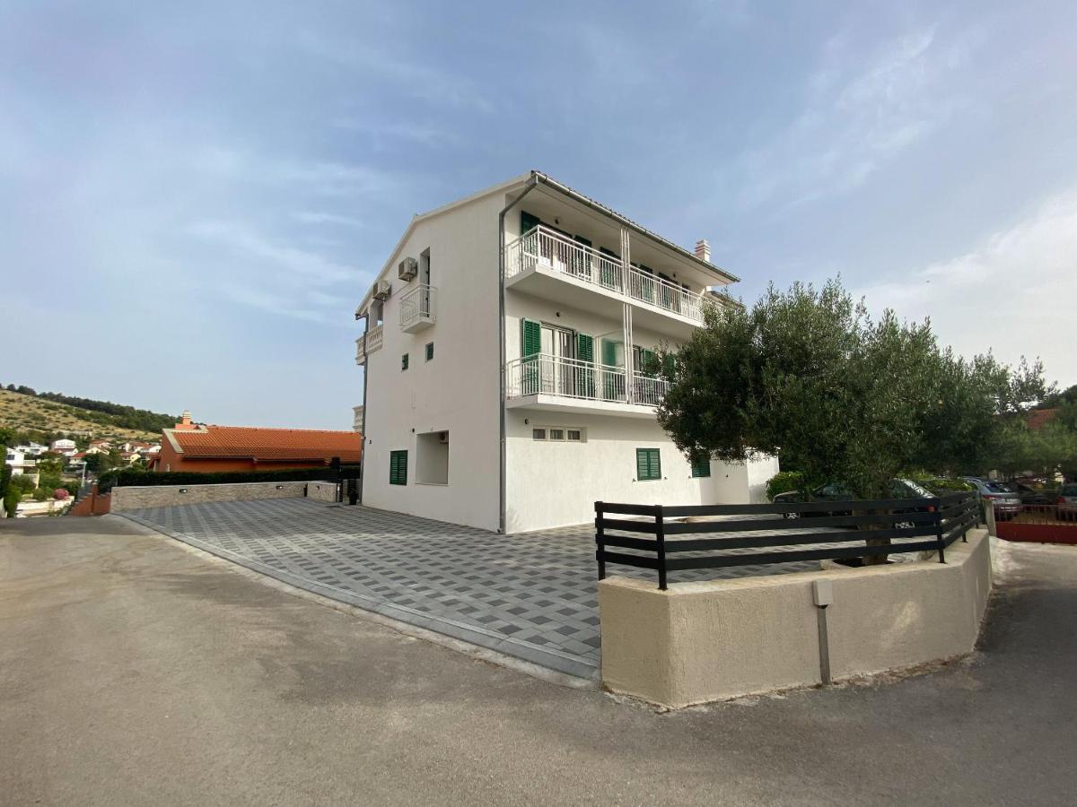 Apartments Pulic Жаборич Екстериор снимка