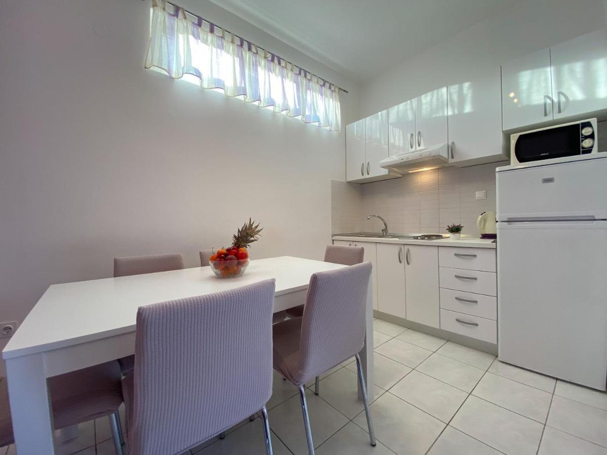 Apartments Pulic Жаборич Екстериор снимка