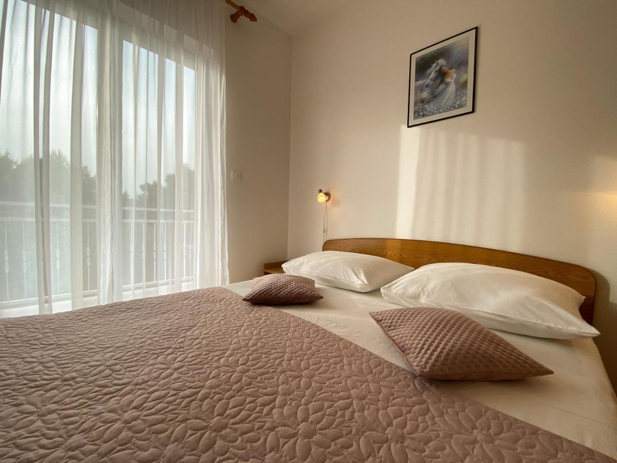 Apartments Pulic Жаборич Екстериор снимка